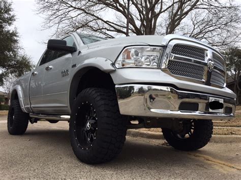 2018 dodge ram fender flares.